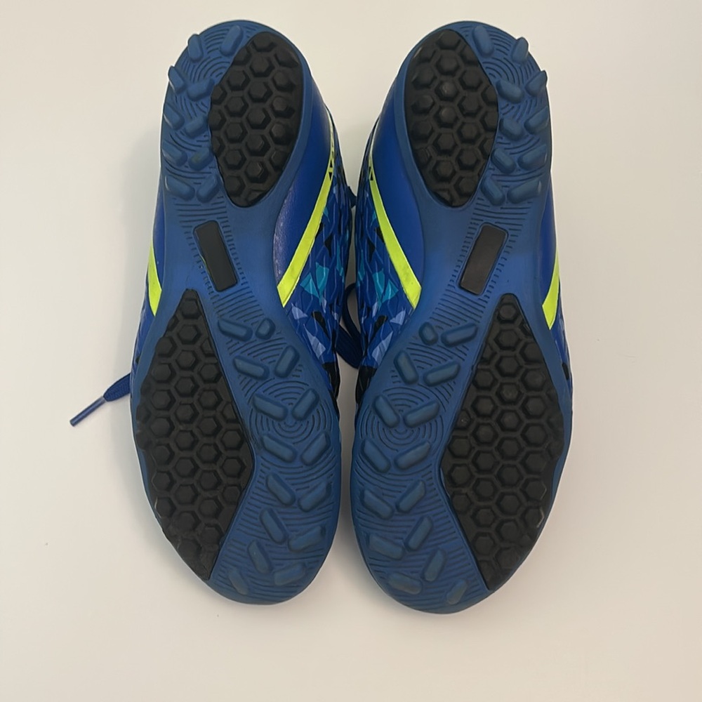 Indoor Soccer Cleats/ Shoes by Dream Pairs Blue and Green Pattern Kids Size 3 - Picture 4 of 6